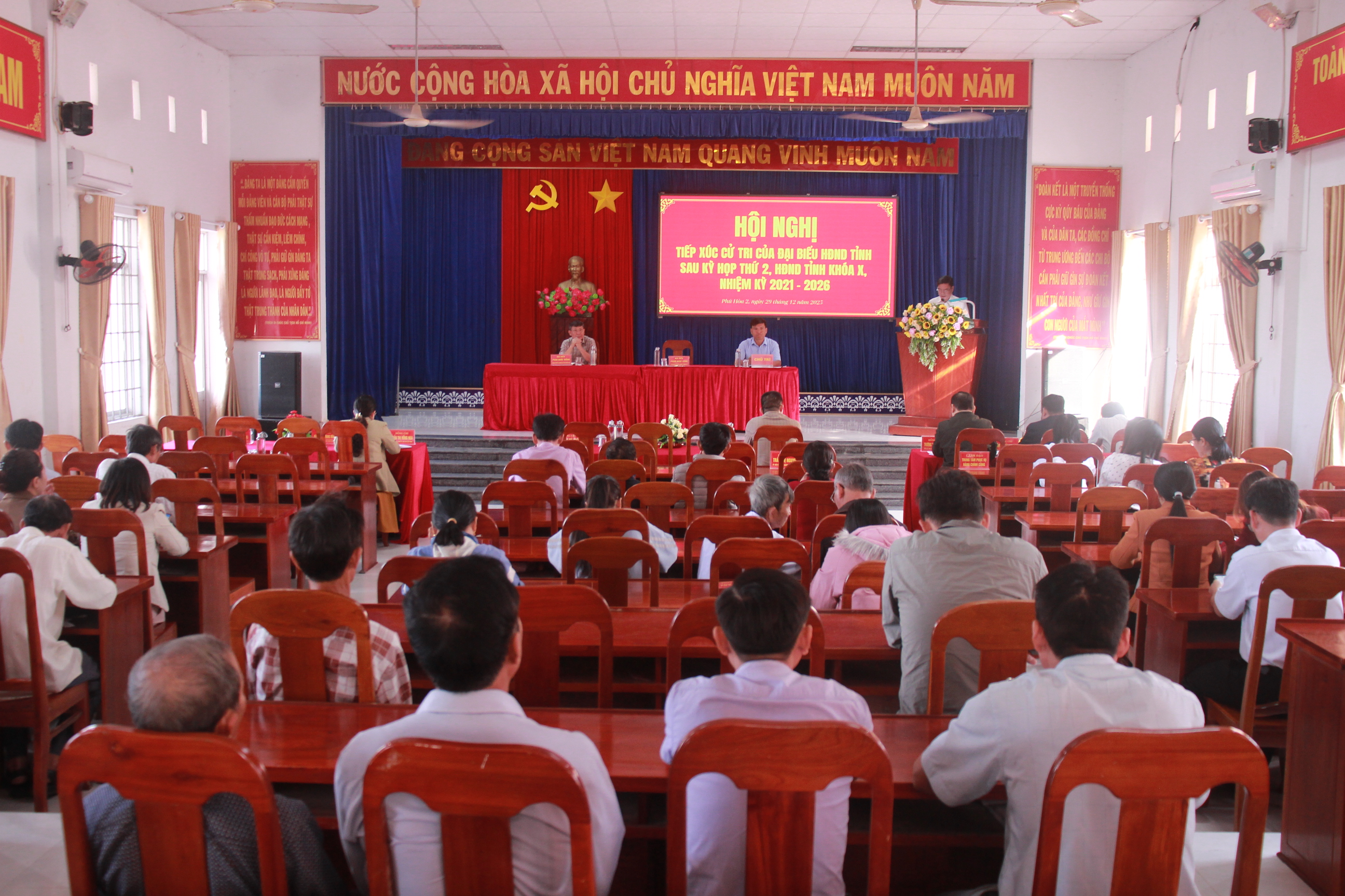 ĐẠI BIỂU HĐND TỈNH (TỔ SỐ 20) TIẾP XÚC CỬ TRI XÃ PHÚ HÒA 2 SAU KỲ HỌP THỨ HAI, HĐND TỈNH KHÓA X, NHIỆM KỲ 2021-2026